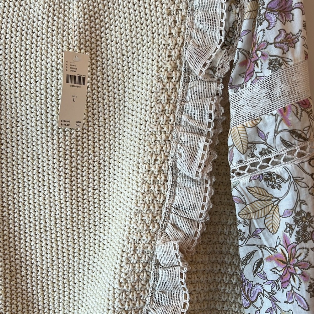 ANTHROPOLOGIE Sweater, BNWT. Cream with beautiful fabric sleeve detail size L. - Picture 3 of 3